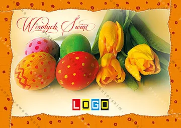 Zdjęcie czterech wzorzystych jaj i żółtych tulipanów w rwanej ramce na pomarańczowym tle, nad nim czerwony napis